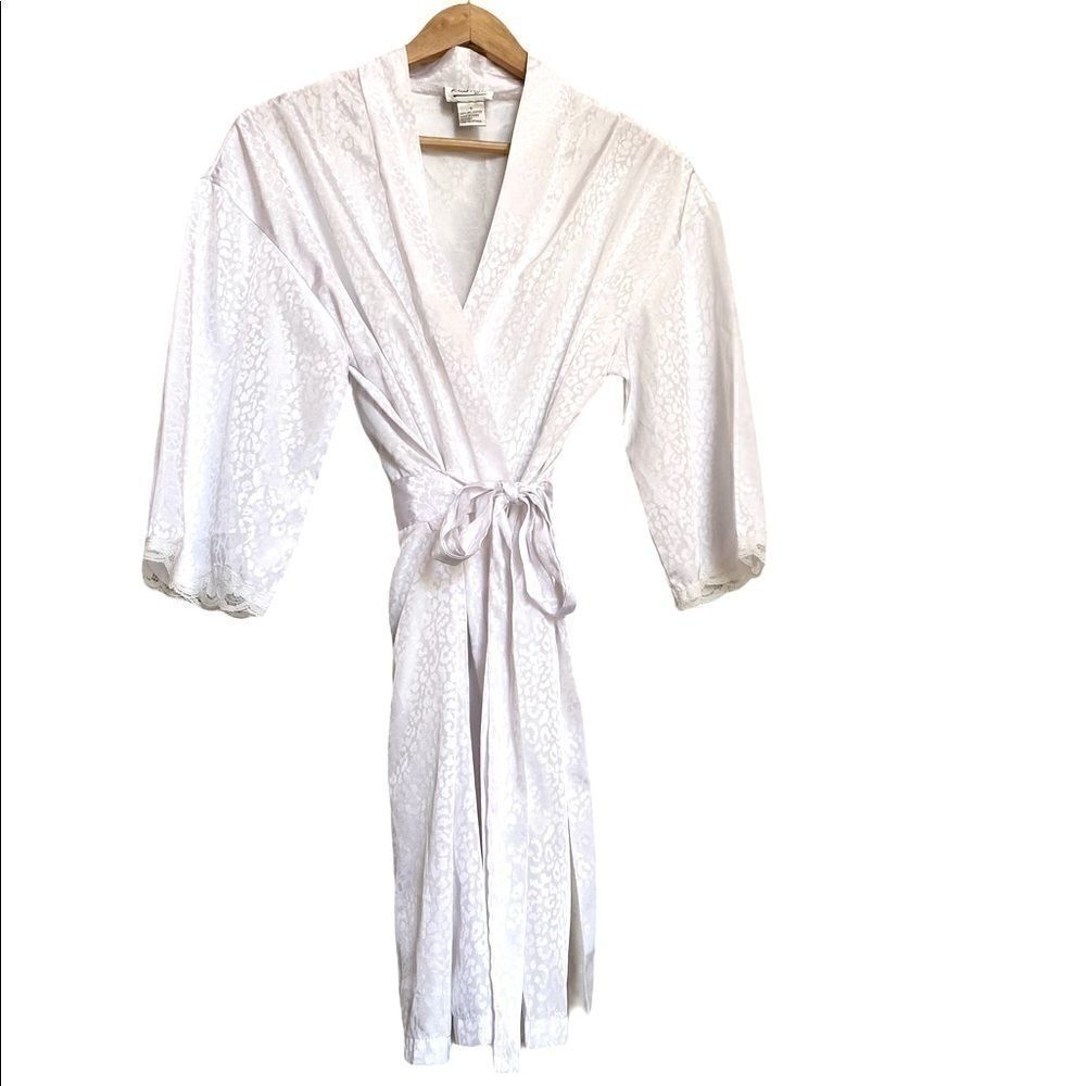 VTG Kathryn Silky Sleepware White Leopard Robe S